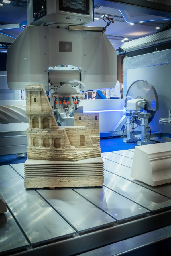 5 osiowa piła mostowa centrum obróbcze CNC do kamienia ARTEKA Denver (10)